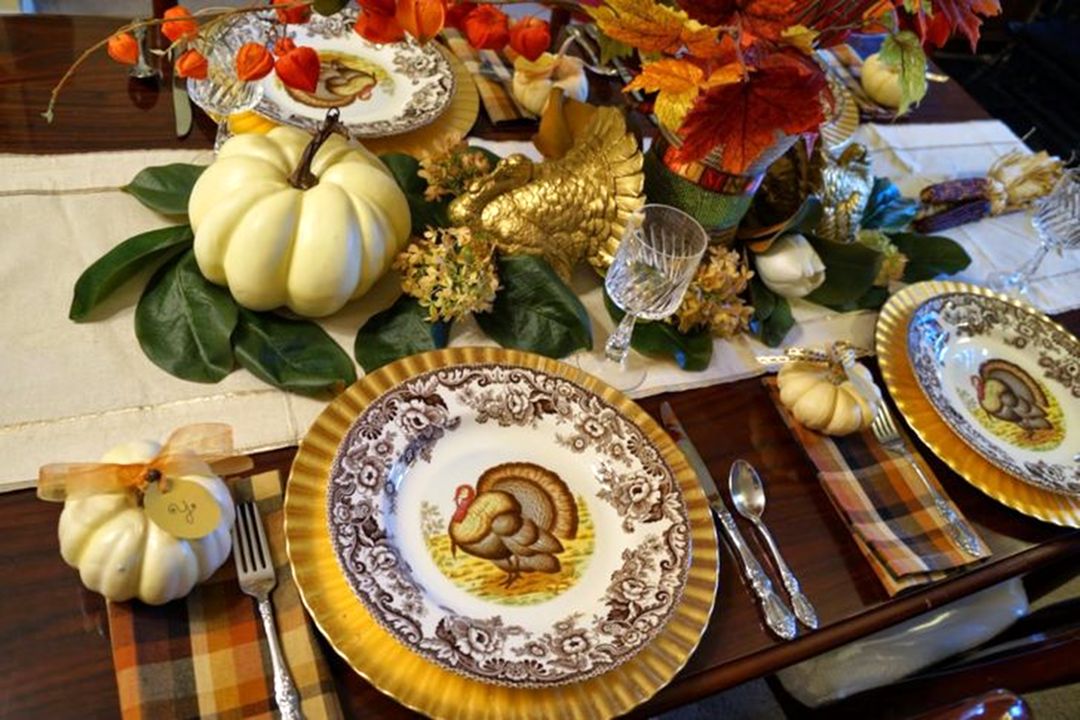 Awesome Thanksgiving Tablescape Decoration