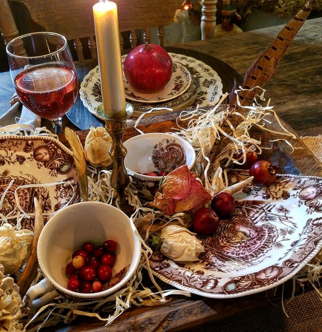 Beautiful Thanksgiving Tablescape With Vintage Decor