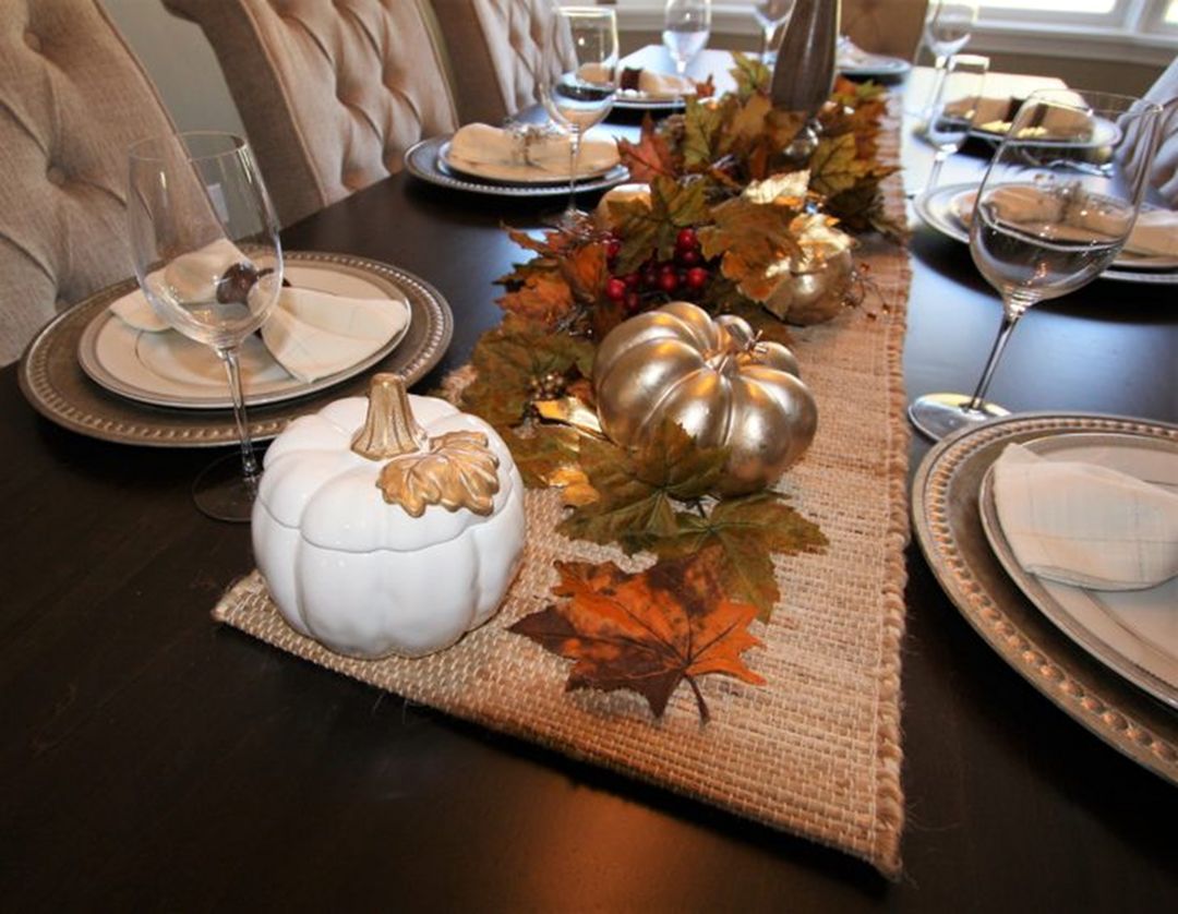 Entertain Thanksgiving Tablescapes