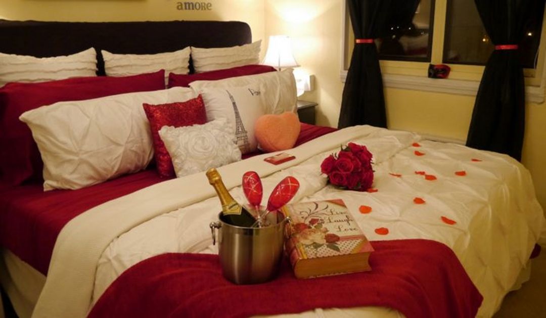 Warm Romantic Bedroom Ideas