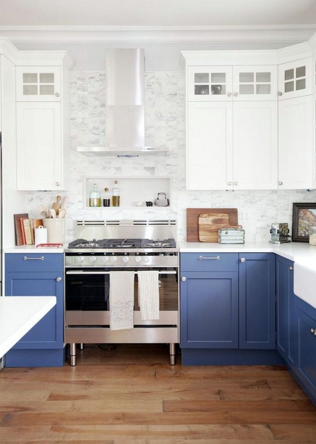 Mix Color Blue And White Kitchen
