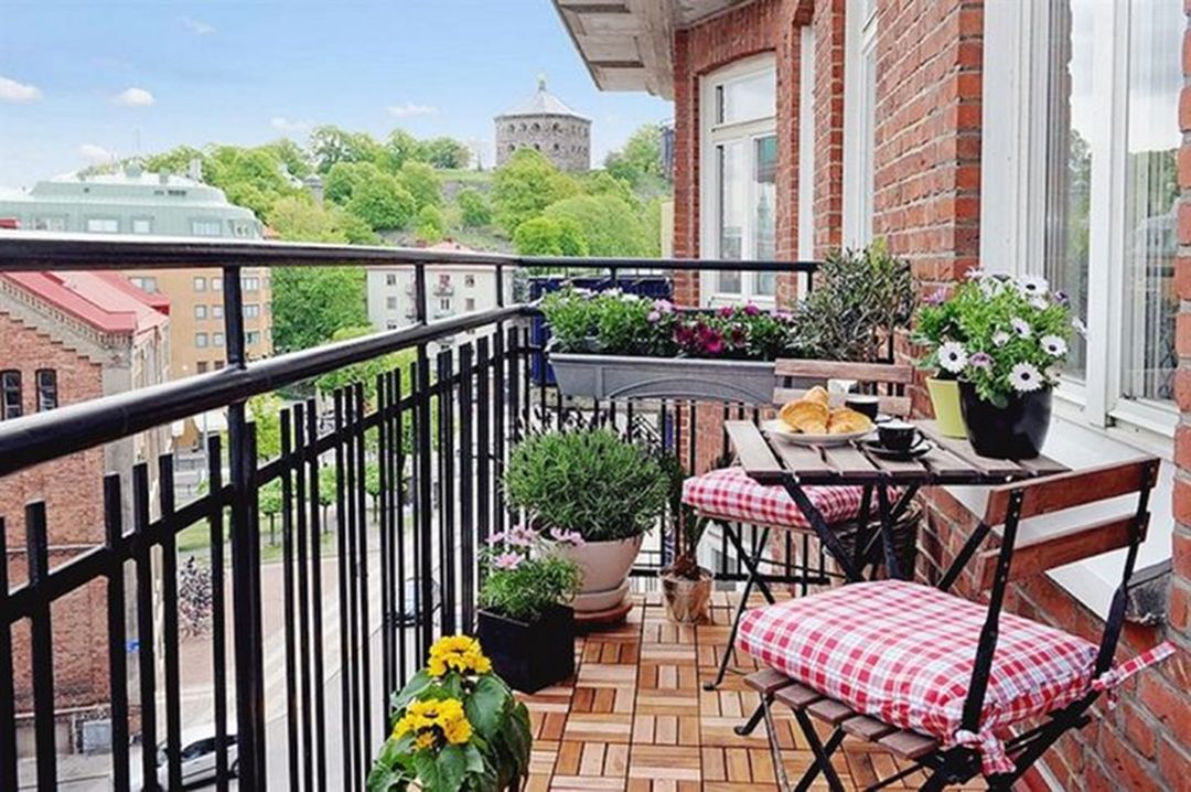 Pretty Small Balcony Garden Ideas