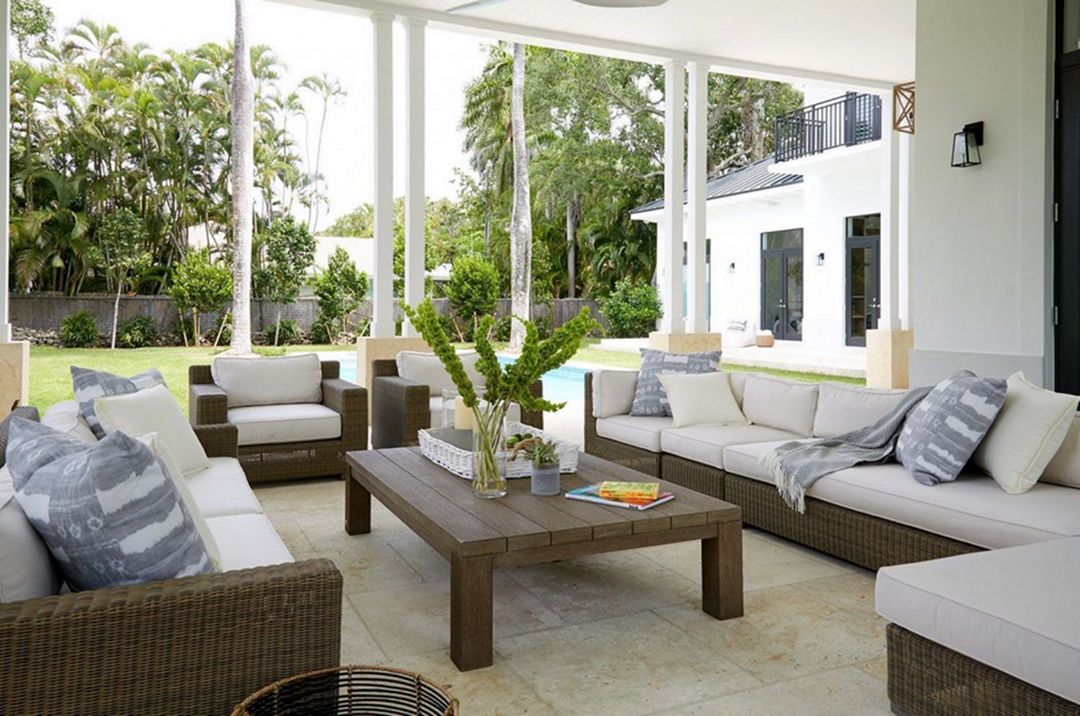 Awesome Outdoor Living Room Design
