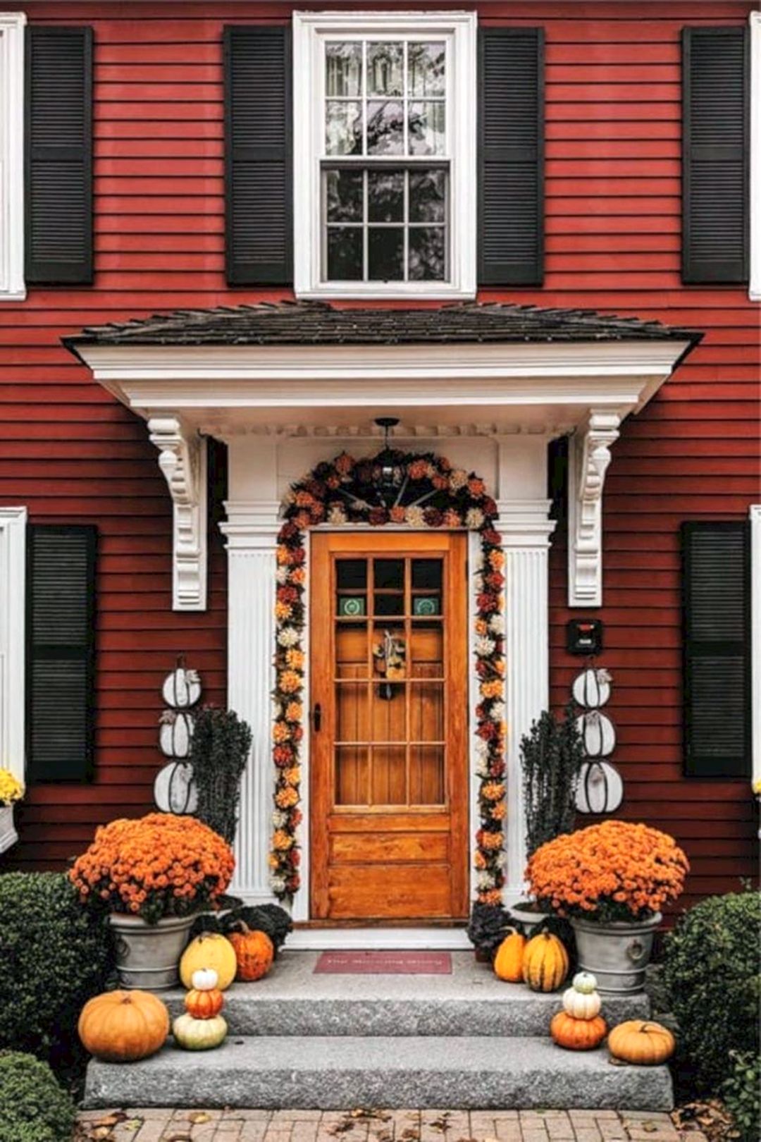 Beautiful fall porch ideas that you will love