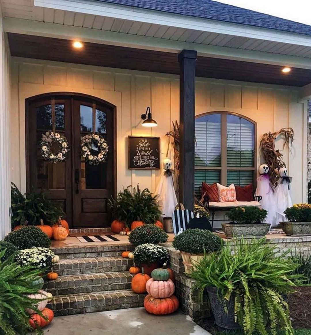 Dreamy ideas for decorating your front porch for fall