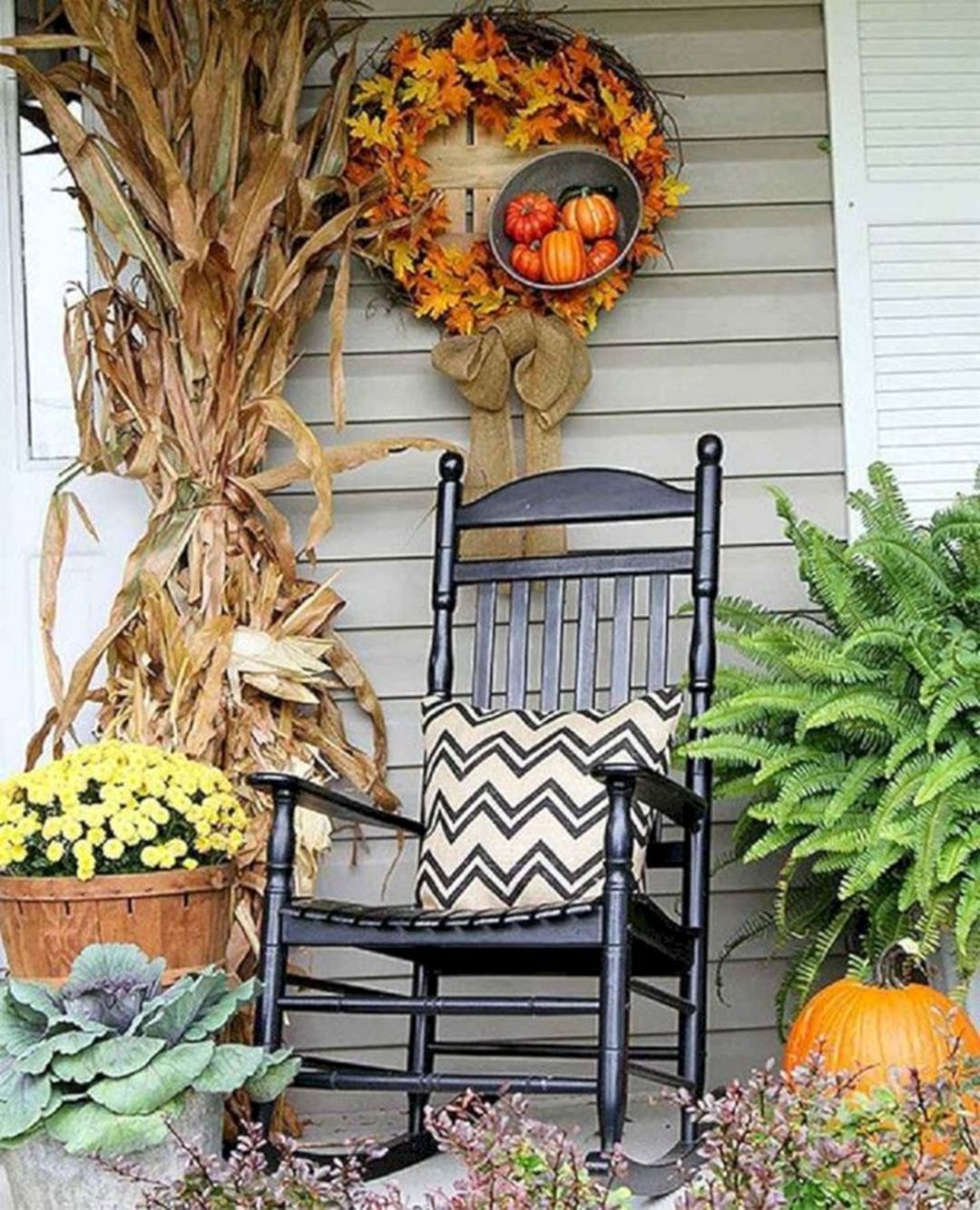Charming Fall Outdoor Design