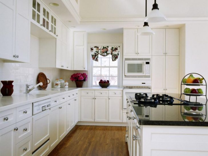An All-White Kitchen Is Beautiful
