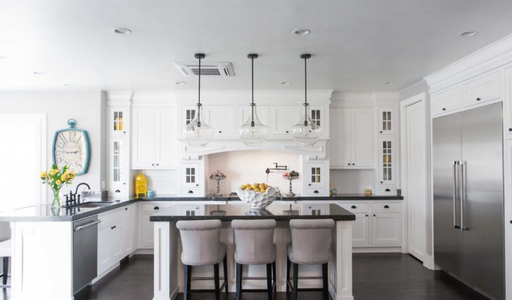 White Kitchen Cabinets That Go To Ceiling
