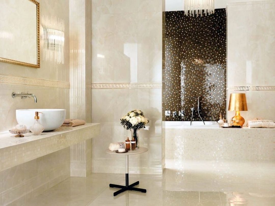 Gorgeous Luxury Bathroom With Wall Marble