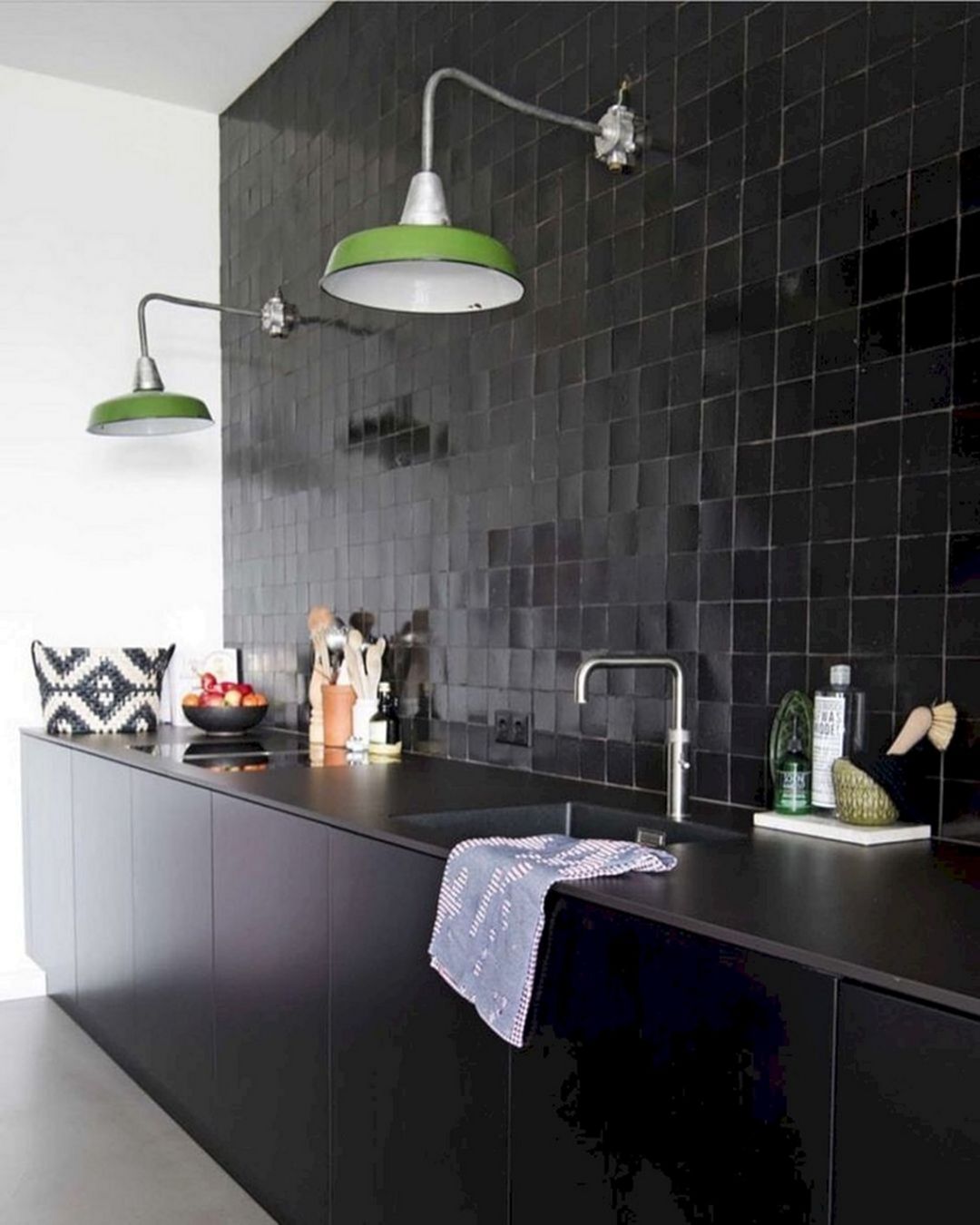 Cool Black Backsplash Kitchen Design